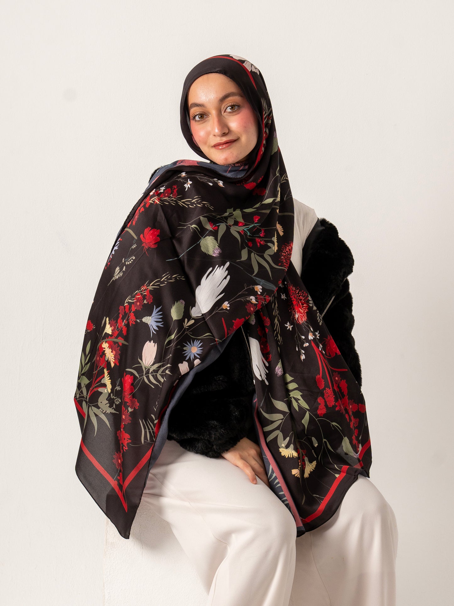 Rosette night silk scarf